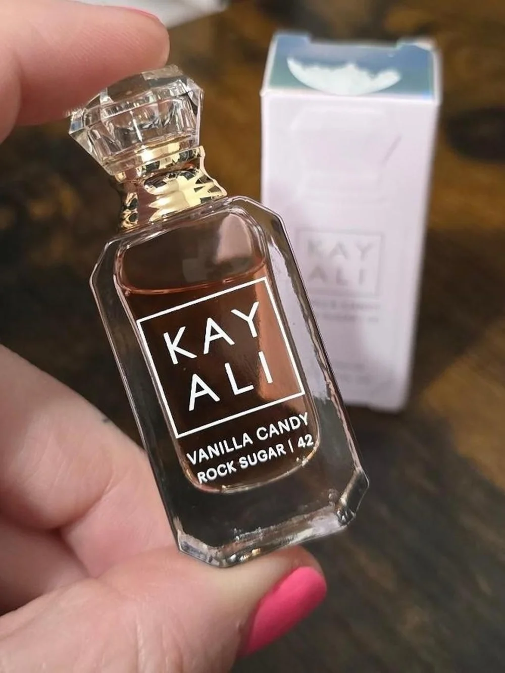Kayali Vanilla Candy Rock Sugar